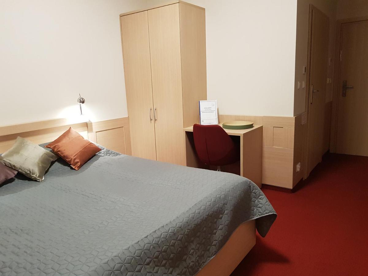 Centrum Misji Afrykanskich - Osrodek Hotelowo-Konferencyjny Borzecin Duzy Buitenkant foto